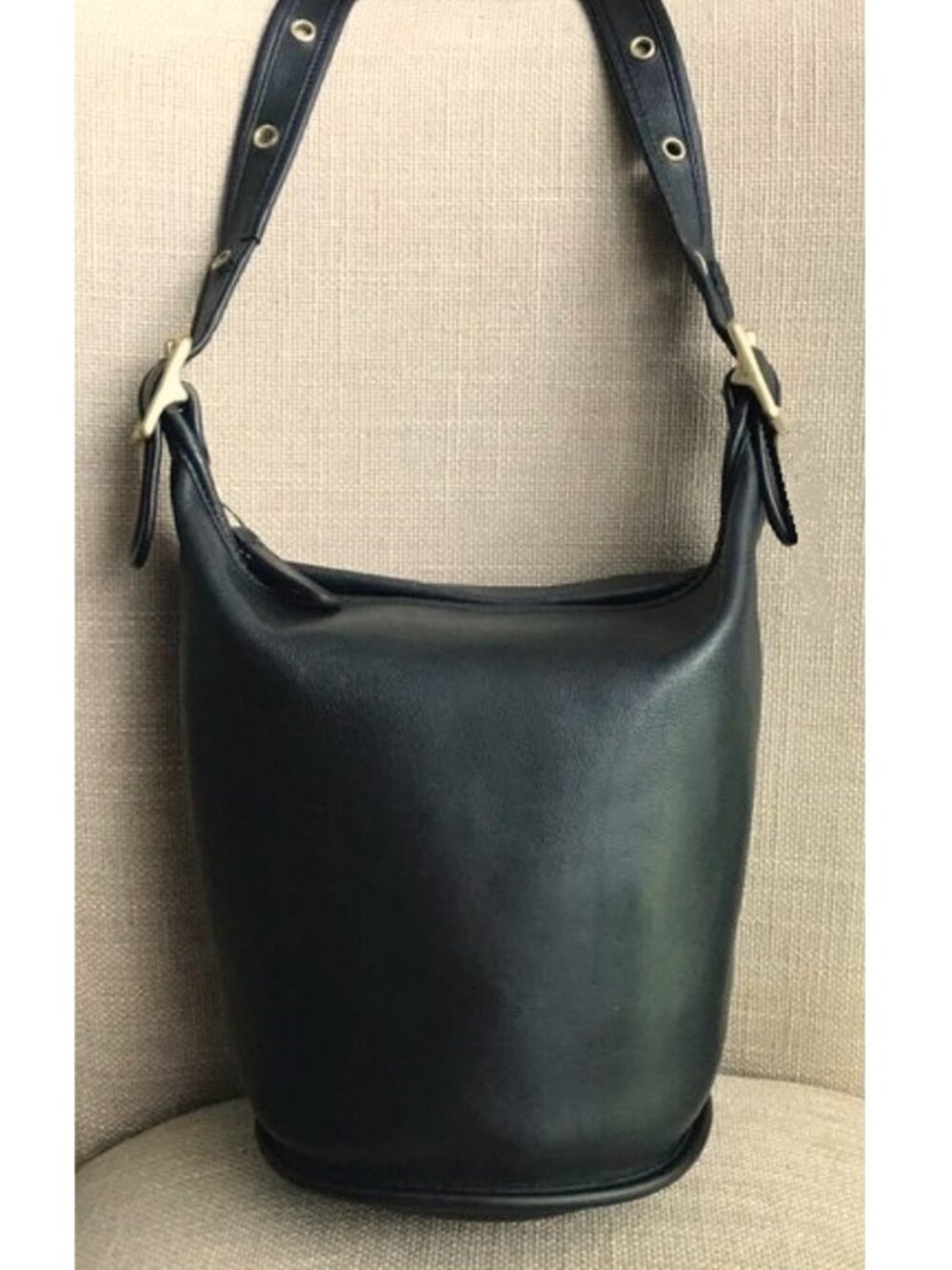 COACH Vintage Black Leather Bucket Bag Crossbody Handbag